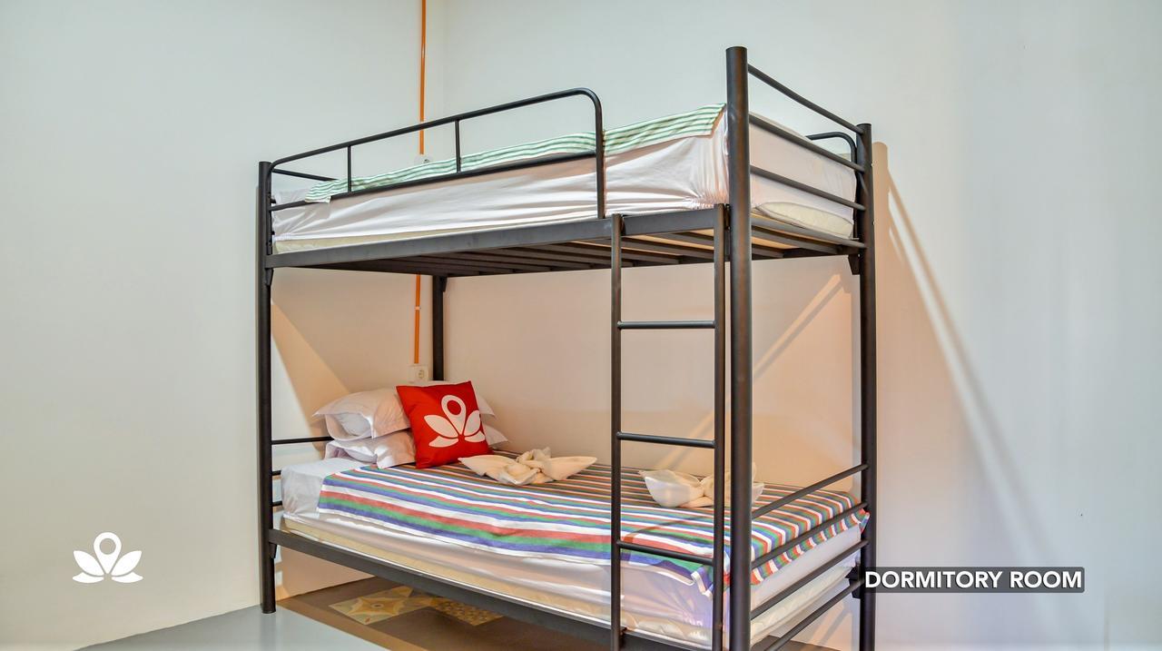 Ndalem Sorogenen Guesthouse Yogyakarta Dış mekan fotoğraf