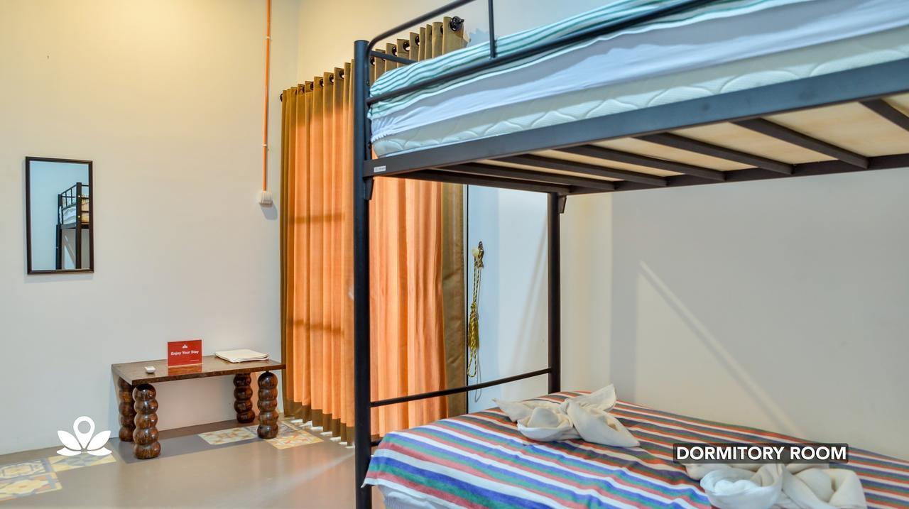 Ndalem Sorogenen Guesthouse Yogyakarta Dış mekan fotoğraf